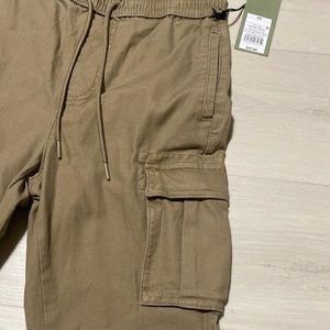 Goodfellow&Co. Mens Cargo Jogger Drawstring Pockets Sculptural Tan & Navy